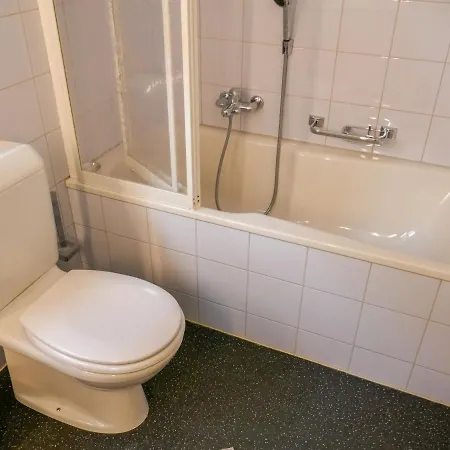 Zur Hoehe By Interhome * גרינדלוולד